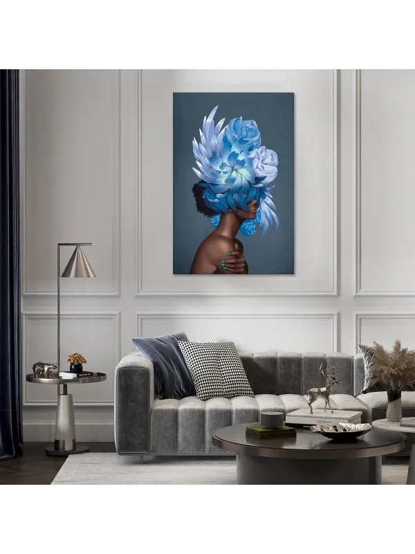 Tablou canvas Fată cu flori albastre – portret decorativ — imaginea 3