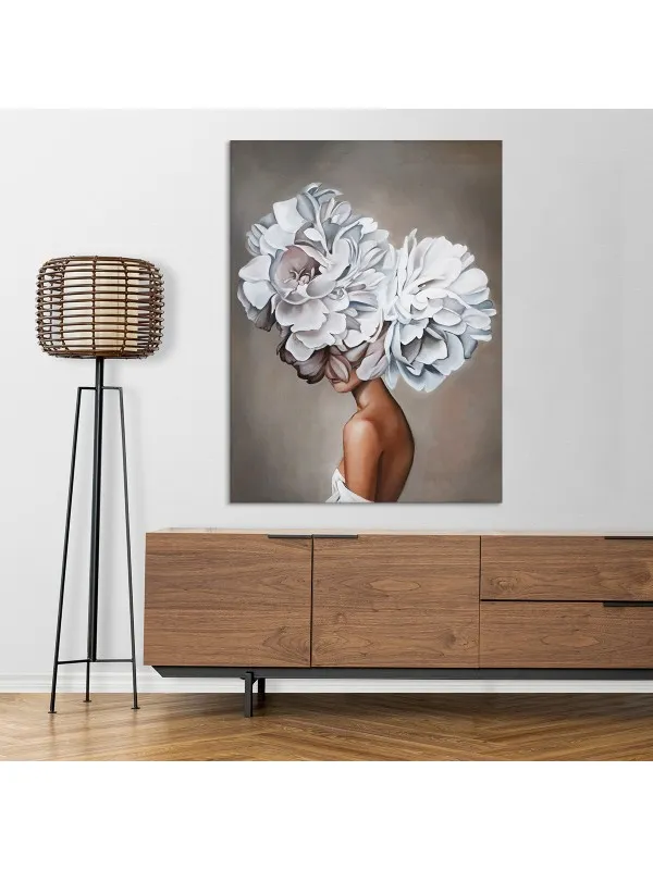 Tablou canvas Fată cu bujori – portret decorativ — imaginea 2
