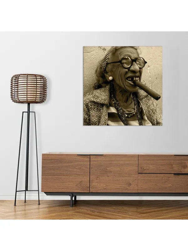 Tablou canvas Femeie cubaneză cu trabuc I – portret feminin — imaginea 3