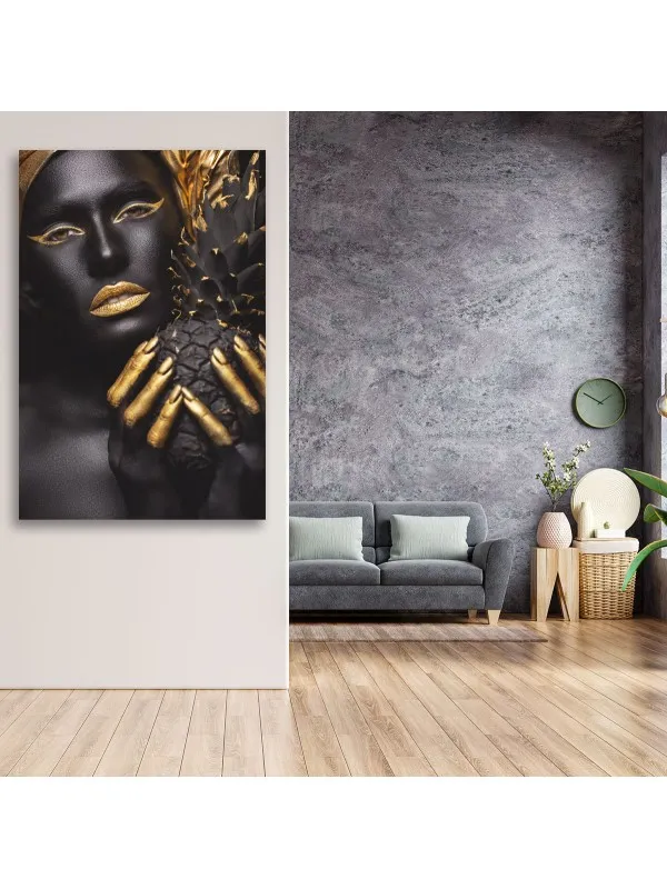 Tablou canvas Golden pineapple – femeie africană în negru și auriu — imaginea 3