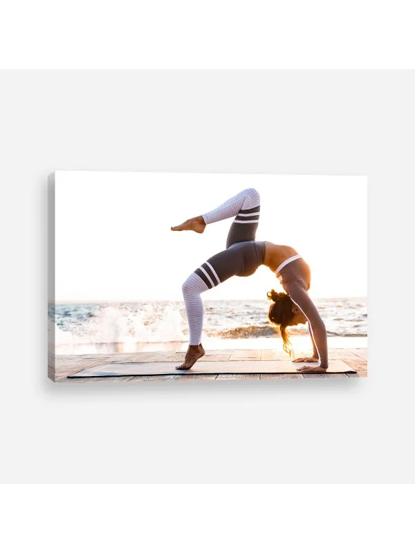Tablou canvas Yoga pe malul mării – decor zen