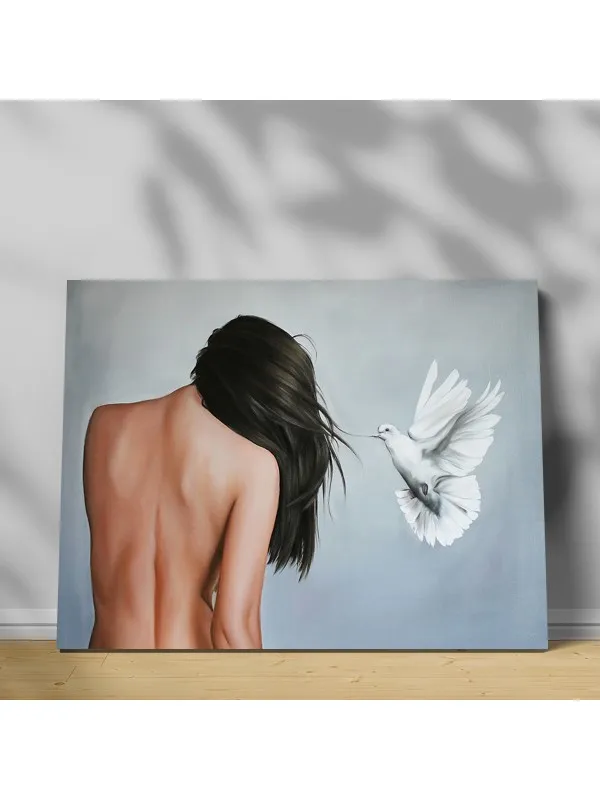 Tablou canvas Pigeon woman – portret decorativ
